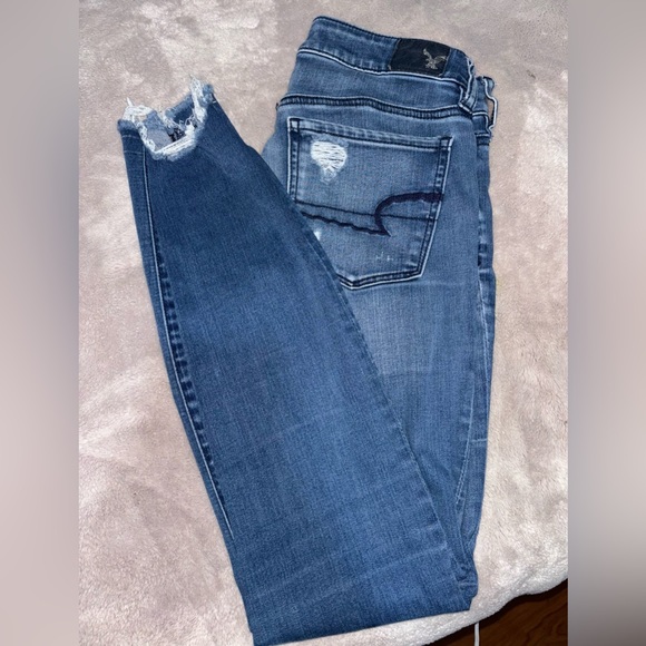 American Eagle distressed skinny jeans - Picture 4 of 5